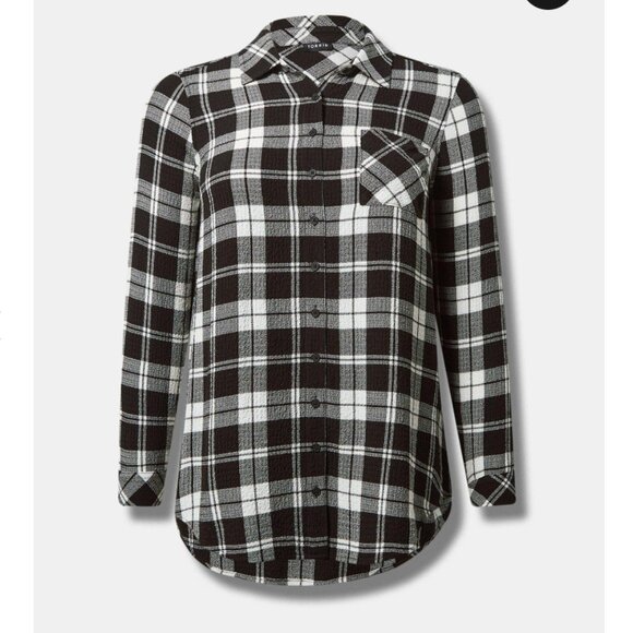 702. M/L - TORRID - Rayon Lizzie Crinkle Flannel Gauze Button Up Tunic Top NEW - Picture 4 of 6